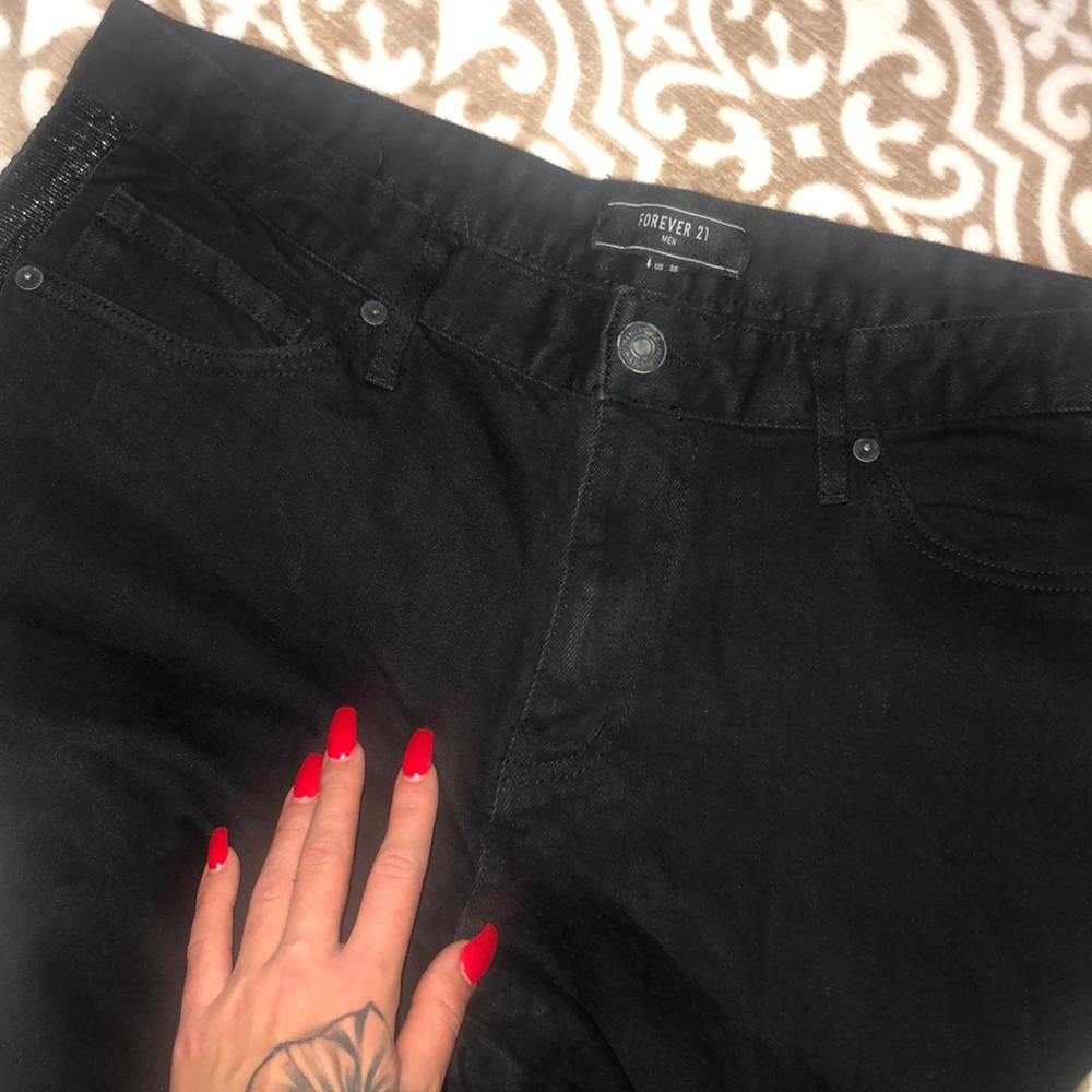 FOREVER 21 - BLACK SKINNY JEANS for Men